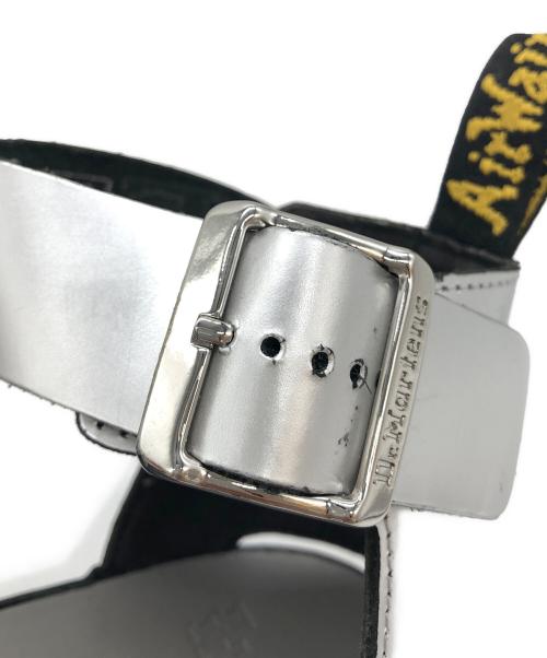 Dr.Martens（ドクターマーチン）Dr.Martens (ドクターマーチン) CLARISSA II SILVER METALLIC CALF SANDALS シルバー サイズ:SIZE UK6の古着・服飾アイテム