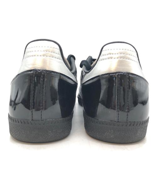 adidas（アディダス）adidas (アディダス) atmos (アトモス) SAMBA ATMOS “Tuxedo” CBLACK ブラック×シルバー サイズ:SIZE 27.5cmの古着・服飾アイテム