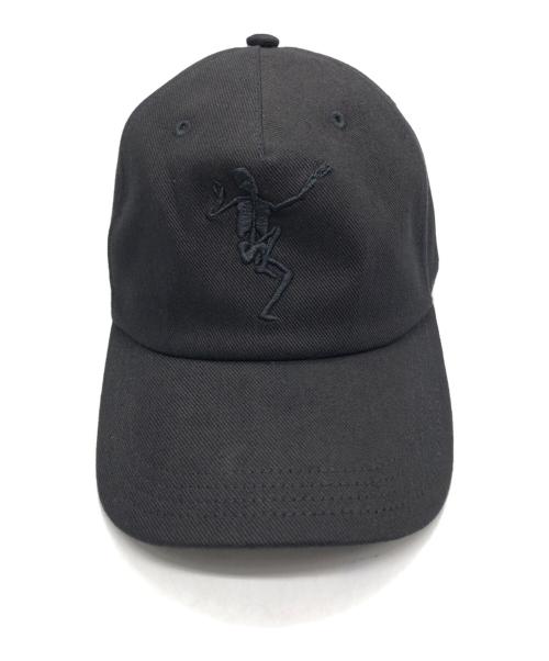 ALEXANDER McQUEEN（アレキサンダーマックイーン）ALEXANDER McQUEEN (アレキサンダーマックイーン) Dancing Skeleton キャップ ブラック サイズ:L(59ｃｍ)の古着・服飾アイテム