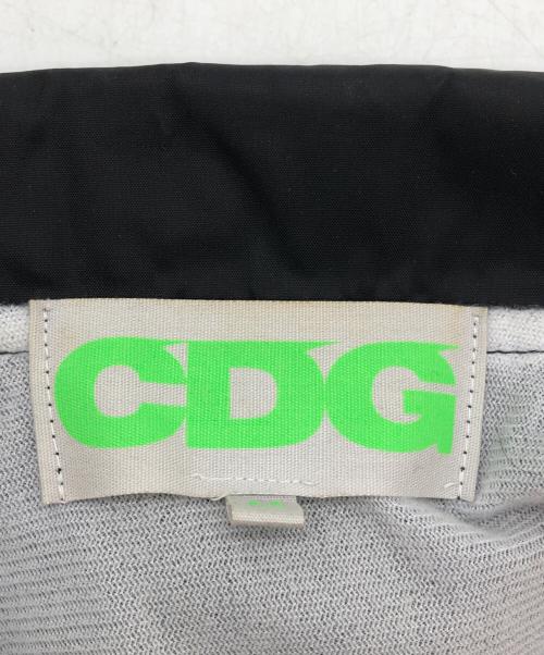 CDG（シーディージー）CDG (シーディージー) コーチジャケット ブラック サイズ:SIZE Mの古着・服飾アイテム