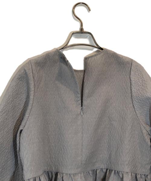 UNITED ARROWS（ユナイテッドアローズ）UNITED ARROWS (ユナイテッドアローズ) エアリージャカード ペプラム 9SL ブラウス グレー サイズ:SIZE Sの古着・服飾アイテム