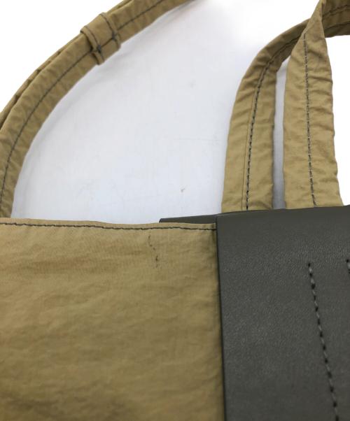 Acne studios（アクネ ストゥディオス）ACNE STUDIOS (アクネ ストゥディオス) ペイパリーナイロン トートバッグ オリーブの古着・服飾アイテム