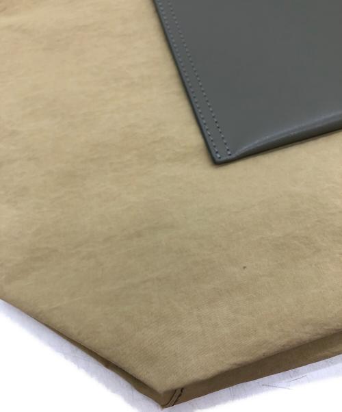 Acne studios（アクネ ストゥディオス）ACNE STUDIOS (アクネ ストゥディオス) ペイパリーナイロン トートバッグ オリーブの古着・服飾アイテム