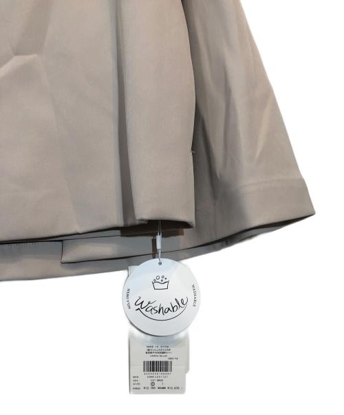 Mila Owen（ミラオーウェン）Mila Owen (ミラオーウェン) マントフレアジャケット ベージュ サイズ:０ 未使用品の古着・服飾アイテム