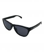 OAKLEYオークリー）の古着「FROGSKINS サングラス」｜ブラック