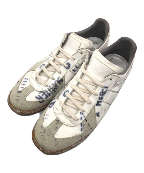 Maison Margiela（メゾンマルジェラ）Maison Margiela (メゾンマルジェラ) 落書きジャーマントレーナー ホワイト サイズ:42 1/2の古着・服飾アイテム