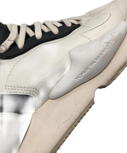 Y-3（ワイスリー）Y-3 (ワイスリー) KAIWA ローカットスニーカー ホワイト×ブラック サイズ:26.5の古着・服飾アイテム