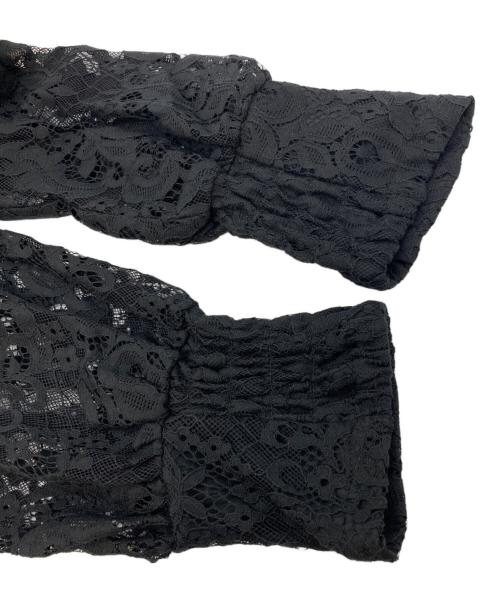 Ameri（アメリ）AMERI (アメリ) OFF SHOULDER LACE LIKE ROMPERS ブラック サイズ:SIZE M 未使用品の古着・服飾アイテム