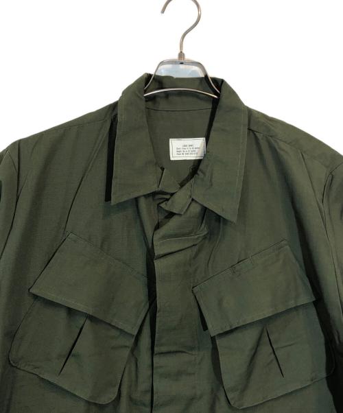 US ARMY（ユーエスアーミー）US ARMY (ユーエスアーミー) 4thジャングルファティーグジャケット カーキ サイズ:LARGE SHORTの古着・服飾アイテム