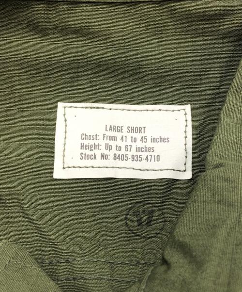 US ARMY（ユーエスアーミー）US ARMY (ユーエスアーミー) 4thジャングルファティーグジャケット カーキ サイズ:LARGE SHORTの古着・服飾アイテム