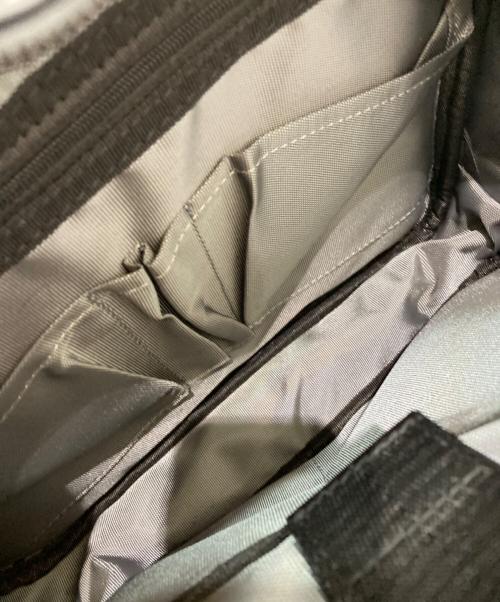 aide（アイド）aide (アイド) バッグ グレーの古着・服飾アイテム