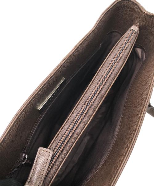 BURBERRY（バーバリー）BURBERRY (バーバリー) ハンドバッグ ブラウンの古着・服飾アイテム