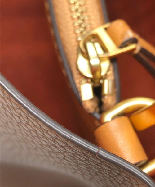 TORY BURCH（トリーバーチ）TORY BURCH (トリーバーチ) 2WAYハンドバッグ ブラウンの古着・服飾アイテム