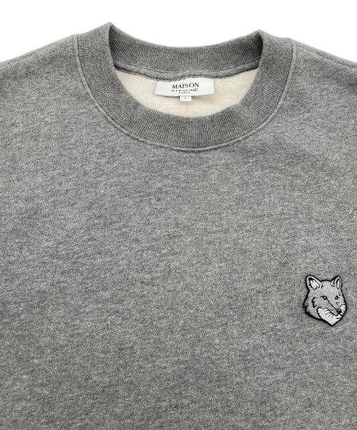 maison kitsune（メゾンキツネ）maison kitsune (メゾンキツネ) ボールド フォックスヘッド パッチ コンフォート スウェットシャツ グレー サイズ:SIZE Lの古着・服飾アイテム