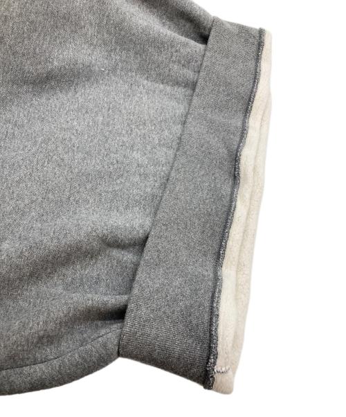 maison kitsune（メゾンキツネ）maison kitsune (メゾンキツネ) ボールド フォックスヘッド パッチ コンフォート スウェットシャツ グレー サイズ:SIZE Lの古着・服飾アイテム