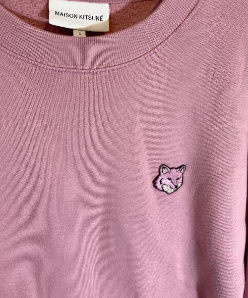 maison kitsune（メゾンキツネ）maison kitsune (メゾンキツネ) ボールド フォックスヘッド パッチ コンフォート スウェットシャツ ピンク サイズ:SIZE Sの古着・服飾アイテム