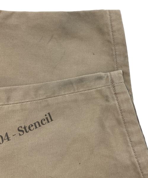 SOPHNET.（ソフネット）SOPHNET. (ソフネット) SIMON TAYLOR: LOGO CHINO PANTS ベージュ サイズ:SIZE Sの古着・服飾アイテム