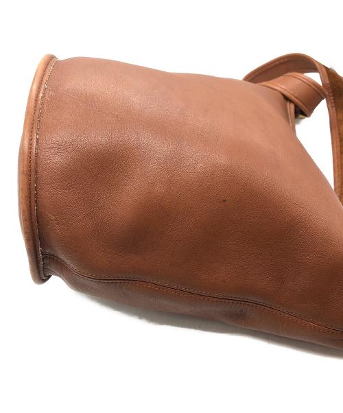 COACH（コーチ）COACH (コーチ) レザーショルダーバッグ ブラウンの古着・服飾アイテム