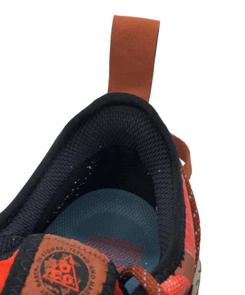 NIKE ACG（ナイキエーシージー）NIKE ACG (ナイキエージーシー) MOUNTAIN FLY LOW GTX SE オレンジ サイズ:SIZE US 10の古着・服飾アイテム