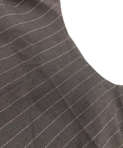 BACCA（バッカ）BACCA (バッカ) リネンコットンストライプ ノーカラーベスト グレー サイズ:下記参照の古着・服飾アイテム