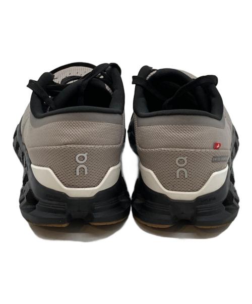 on（オン）on (オン) On Running Cloud X 4 Fog BlacK ブラウン サイズ:SIZE US 7.5の古着・服飾アイテム