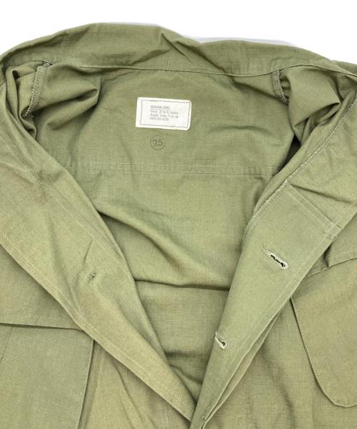 US ARMY（ユーエスアーミー）US ARMY (ユーエスアーミー) 4thジャングルファティーグジャケット カーキ サイズ:MEDIUM-LONGの古着・服飾アイテム