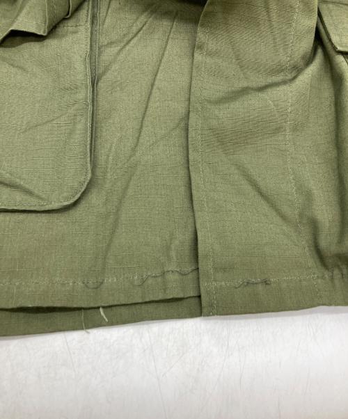 US ARMY（ユーエスアーミー）US ARMY (ユーエスアーミー) 4thジャングルファティーグジャケット カーキ サイズ:MEDIUM-LONGの古着・服飾アイテム