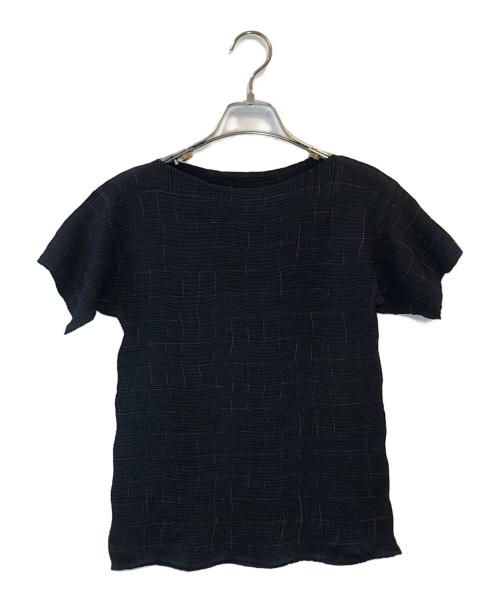 ISSEY MIYAKE WHITE LABEL（イッセイミヤケホワイトレーベル）ISSEY MIYAKE WHITE LABEL (イッセイミヤケホワイトレーベル) プリーツカットソー ブラック サイズ:SIZE 2の古着・服飾アイテム