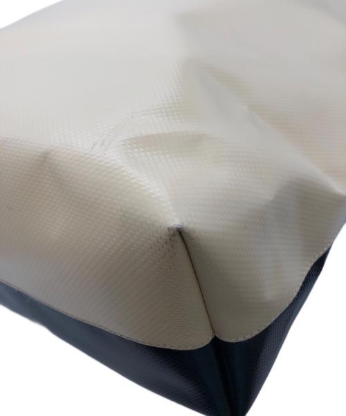 MARNI（マルニ）MARNI (マルニ) PVCトートバッグ ブラック×アイボリーの古着・服飾アイテム