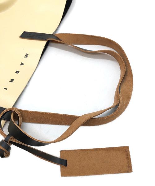 MARNI（マルニ）MARNI (マルニ) PVCトートバッグ ブラック×アイボリーの古着・服飾アイテム