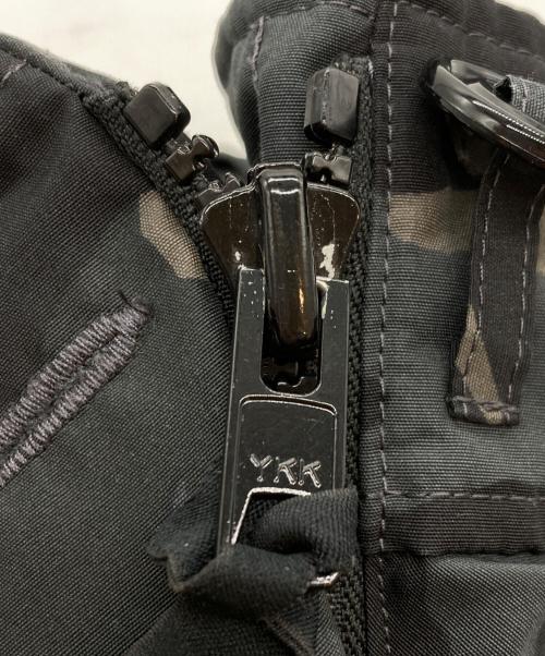 CANADA GOOSE（カナダグース）CANADA GOOSE (カナダグース) RIDEAU PARKA BLACK CAMO サイズ:SIZE XSの古着・服飾アイテム