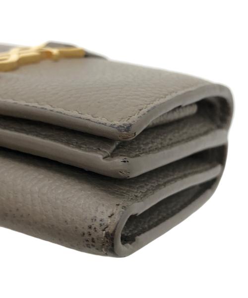 Yves Saint Laurent（イヴサンローラン）Yves Saint Laurent (イヴサンローラン) オリガミ タイニーウォレット グレー サイズ:下記参照の古着・服飾アイテム