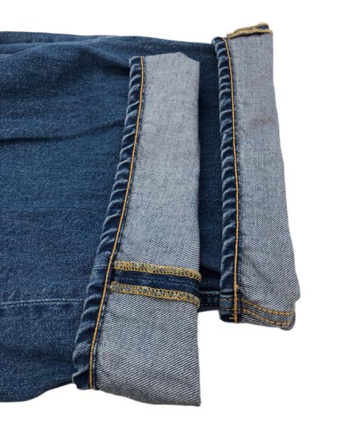KAZUYUKI KUMAGAI ATTACHMENT（カズユキクマガイ アタッチメント）KAZUYUKI KUMAGAI ATTACHMENT (カズユキクマガイ アタッチメント) 11.5oz DENIM TAPERED ASYMMETRIC DENIM インディゴ サイズ:2の古着・服飾アイテム