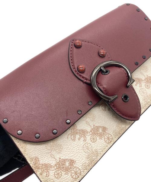 COACH（コーチ）COACH (コーチ) ビート クロスボディ クラッチ ウィズ ホース アンド キャリッジ プリント ハンドバッグ ボルドー×ホワイトの古着・服飾アイテム