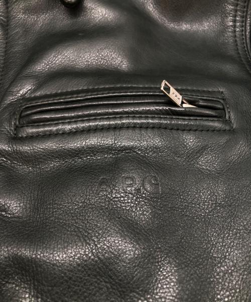 A.P.C.（アーペーセー）A.P.C. (アーペーセー) CarHartt (カーハート) Detroit Leather Jacket ブラック サイズ:SIZE Sの古着・服飾アイテム