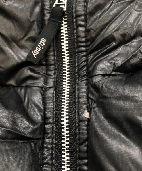 STUSSY AUTHENTIC GEAR（ステューシーオーセンティックギア）STUSSY AUTHENTIC GEAR (ステューシーオーセンティックギア) ダウンジャケット ブラック サイズ:Lの古着・服飾アイテム