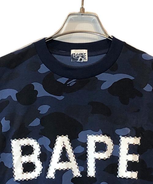 A BATHING APE（ア ベイシング エイプ）A BATHING APE (ア ベイシング エイプ) ラインストーンカモカットソー ネイビー サイズ:Lの古着・服飾アイテム