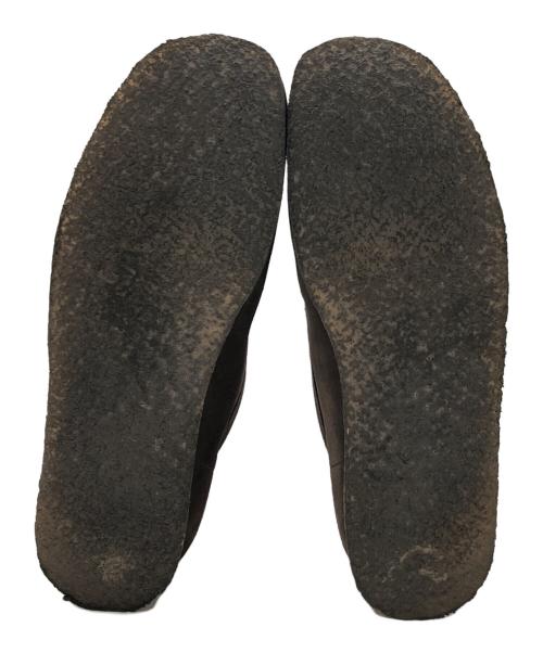 CLARKS（クラークス）CLARKS (クラークス) Wallabee Dark Brown Suede ブラウン サイズ:EU44の古着・服飾アイテム