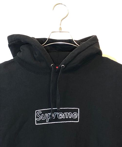 SUPREME（シュプリーム）Supreme (シュプリーム) KAWS CHALK LOGO HOODED SWEATSHIRT ブラック サイズ:Largeの古着・服飾アイテム