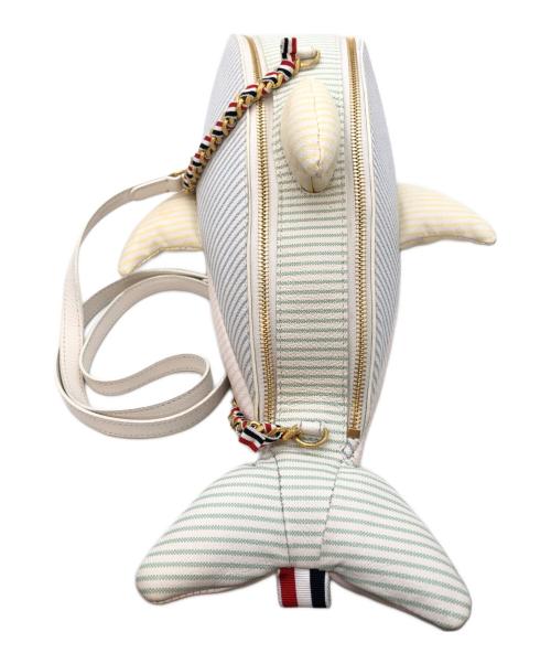 Thom Browne（トムブラウン）Thom Browne (トムブラウン) MINI DOLPHIN PASTEL STRIPED LEATHER CROSSBODY BAG ホワイトの古着・服飾アイテム