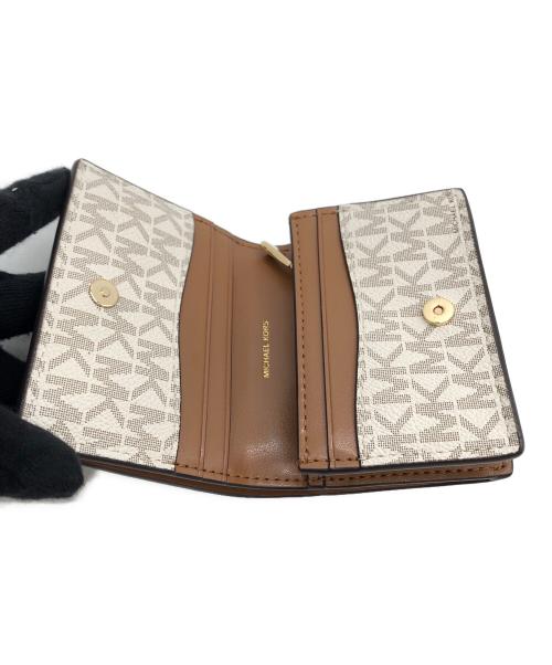 MICHAEL KORS（マイケル・コース）MICHAEL KORS (マイケル・コース) 2つ折り財布 ホワイトの古着・服飾アイテム
