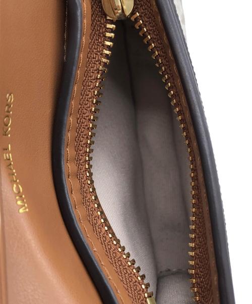 MICHAEL KORS（マイケル・コース）MICHAEL KORS (マイケル・コース) 2つ折り財布 ホワイトの古着・服飾アイテム