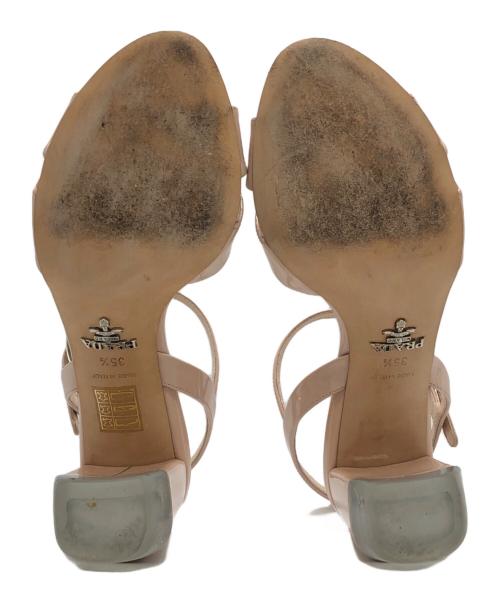 PRADA（プラダ）PRADA (プラダ) エナメルサンダル ベージュ サイズ:35 1/2の古着・服飾アイテム