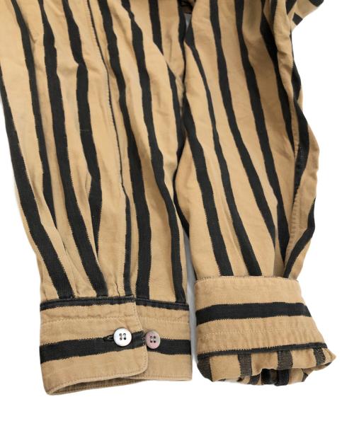 IM ISSEY MIYAKE（アイエムイッセイミヤケ）IM ISSEY MIYAKE (アイエムイッセイミヤケ) 染めストライプバンドカラーシャツ ベージュ サイズ:SIZE Mの古着・服飾アイテム