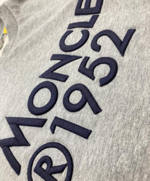 MONCLER（モンクレール）MONCLER (モンクレール) ロゴ刺繍スウェット グレー サイズ:SIZE Mの古着・服飾アイテム