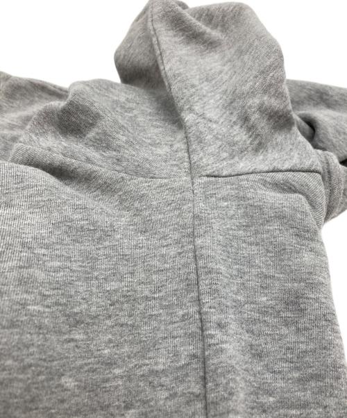 MONCLER（モンクレール）MONCLER (モンクレール) ロゴ刺繍スウェット グレー サイズ:SIZE Mの古着・服飾アイテム