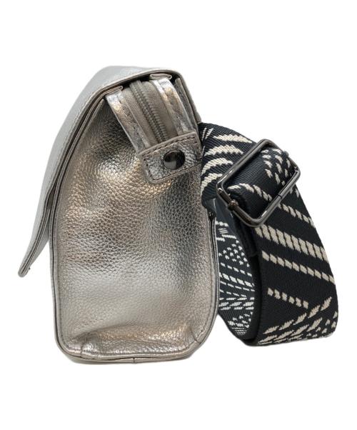 ear PAPILLONNER（イアパピヨネ）ear PAPILLONNER (イアパピヨネ) ワイドテープショルダーバッグ シルバー サイズ:下記参照の古着・服飾アイテム