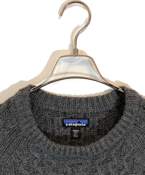 Patagonia（パタゴニア）Patagonia (パタゴニア) リサイクル・ウールブレンド・ケーブルニット・クルーネック・セーター グレー サイズ:SIZE Mの古着・服飾アイテム
