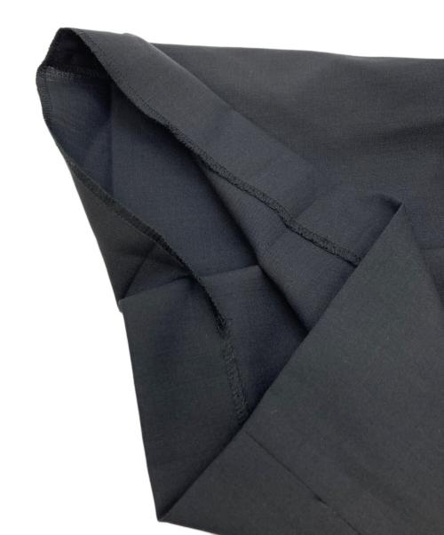 H BEAUTY&YOUTH（エイチ ビューティー&ユース）H BEAUTY&YOUTH (エイチ ビューティー&ユース) トロピカルクロス オールインワン ブラック サイズ:MEDIUMの古着・服飾アイテム