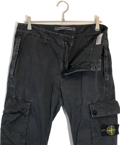STONE ISLAND（ストーンアイランド）STONE ISLAND (ストーンアイランド) スリムフィット カーゴパンツ ブラック サイズ:SIZE 31の古着・服飾アイテム